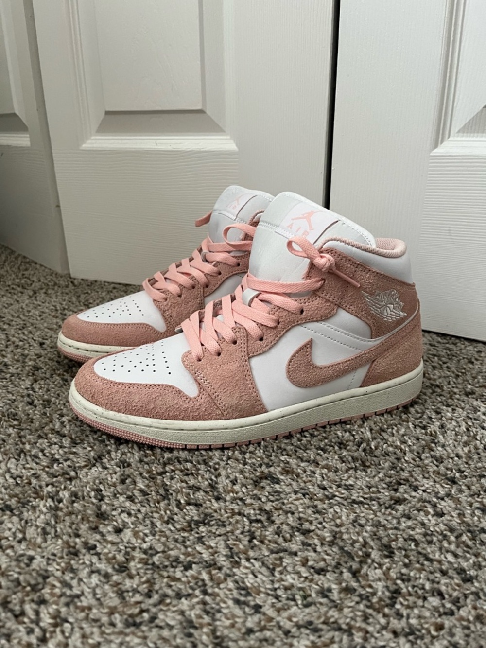 Women’s Air Jordan 1 Mid SE